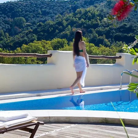 Verekinthos Villas - Pool, Hot Tub, Bbq, Kids Playground, Stunning Mountain Views Yerolakkos Exterior photo