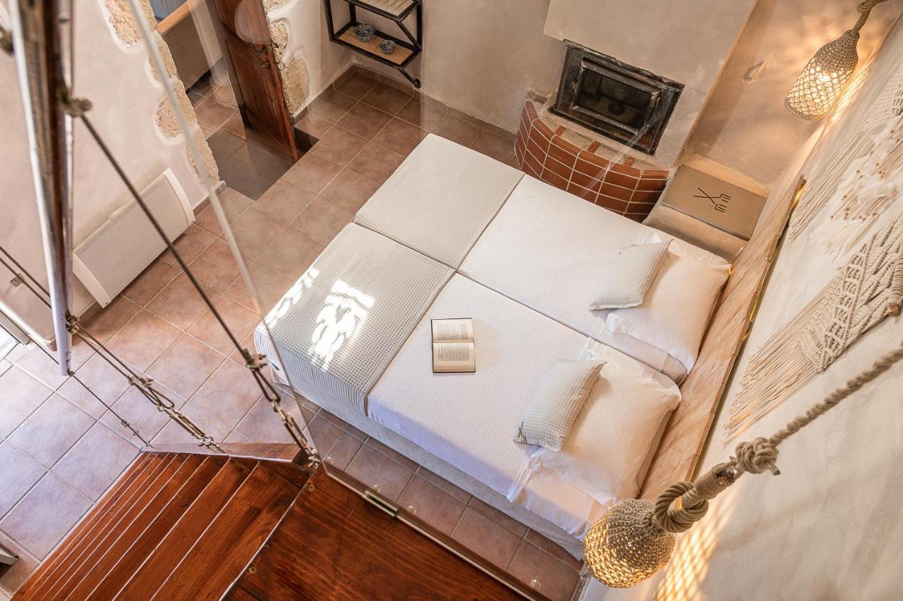 Villa Verekinthos - Pool, Hot Tub, Bbq, Kids Playground, Stunning Mountain Views Yerolakkos