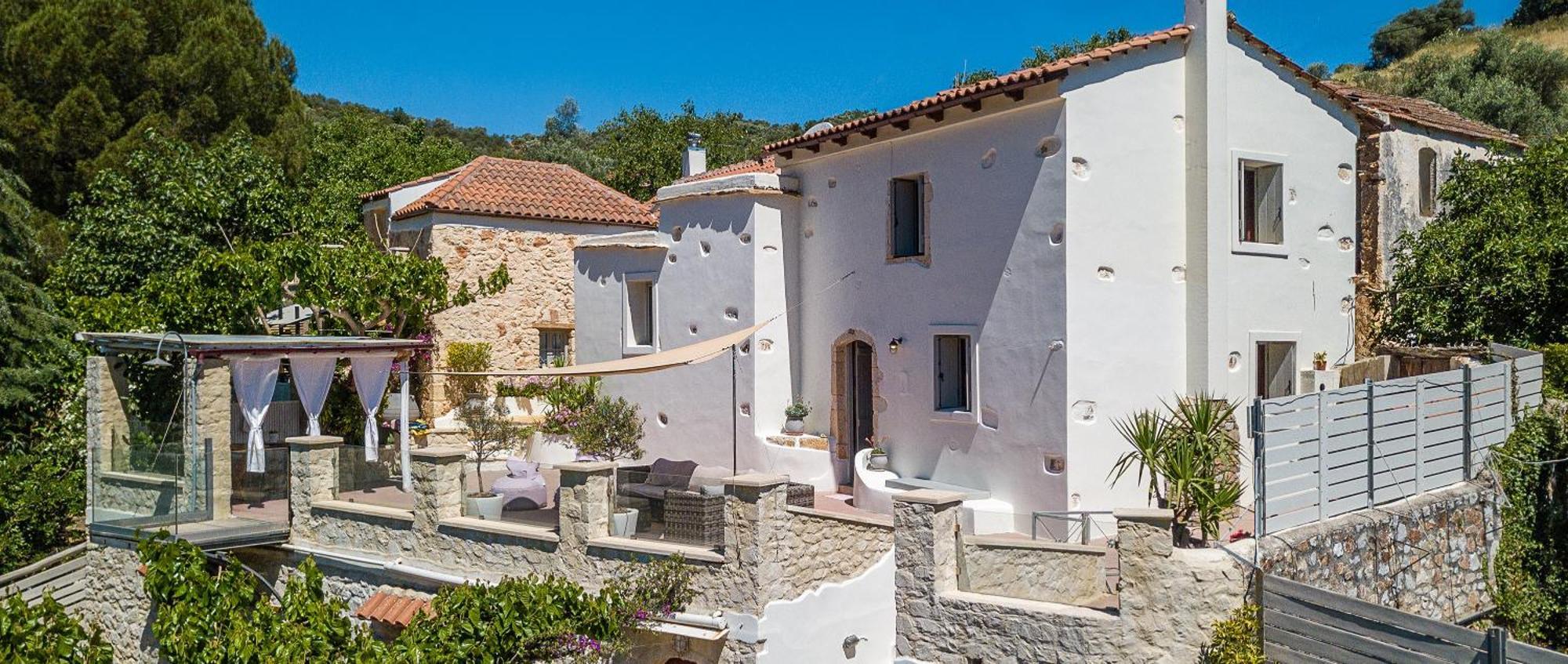 Verekinthos - Pool, Hot Tub, Bbq, Kids Playground, Stunning Mountain Views Villa *