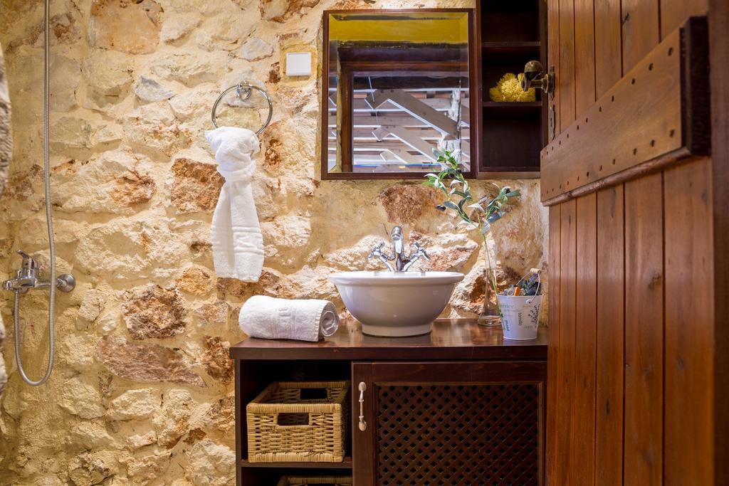 Verekinthos - Pool, Hot Tub, Bbq, Kids Playground, Stunning Mountain Views